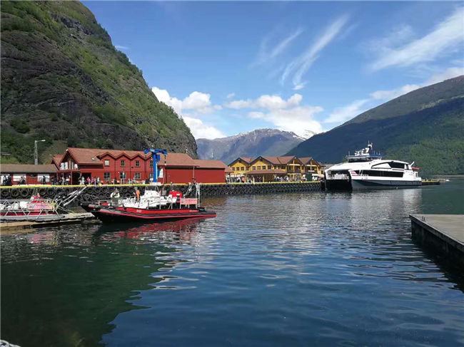 北歐+俄羅斯14日游集錦 挪威伏拉歐姆小鎮(zhèn)、挪威王宮和奧斯陸生命主題公園