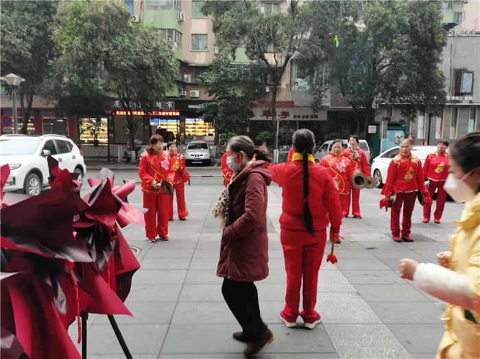 四川中青旅綿陽分社、綿陽市中旅假日旅行社、綿陽自來文化傳播有限公司24H自助售貨服務盛大開業(yè)
