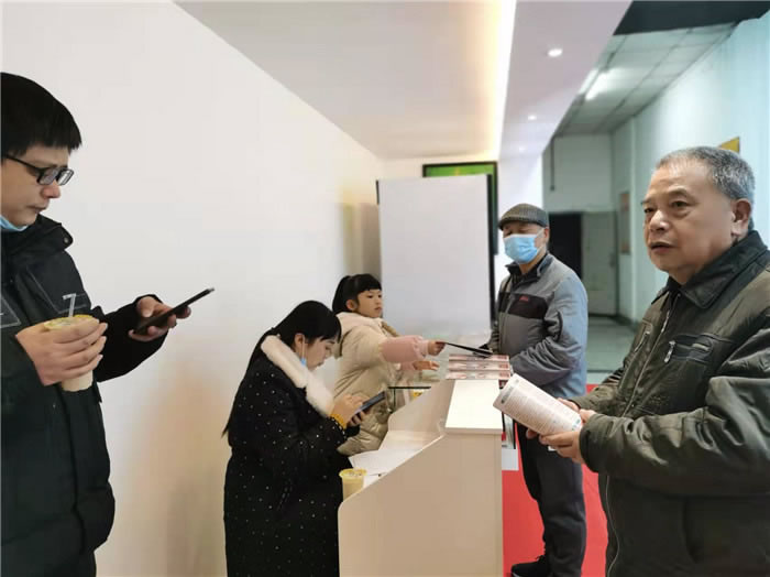 四川中青旅綿陽分社、綿陽市中旅假日旅行社、綿陽自來文化傳播有限公司24H自助售貨服務盛大開業(yè)